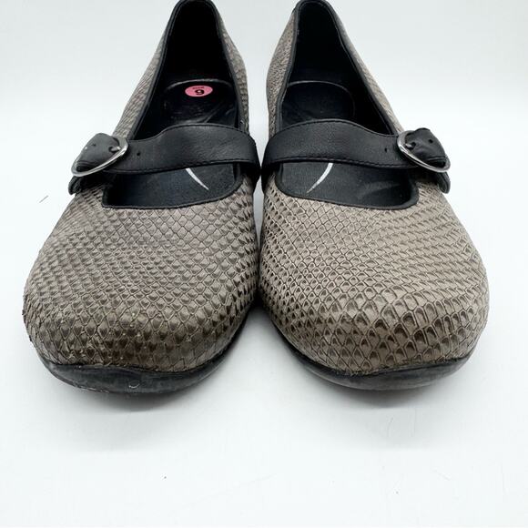 Dansko Orla Mary Jane Buckle Comfort Shoe Grey Snakeskin Size 40 Office Granny - Picture 7 of 13
